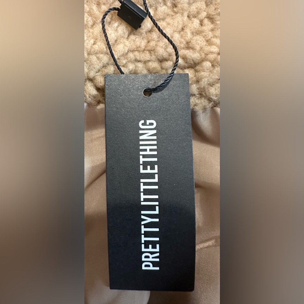 Pretty Little Thing Teddy/Faux Fur Drop Arm Peacoat - NWT - Picture 5 of 6